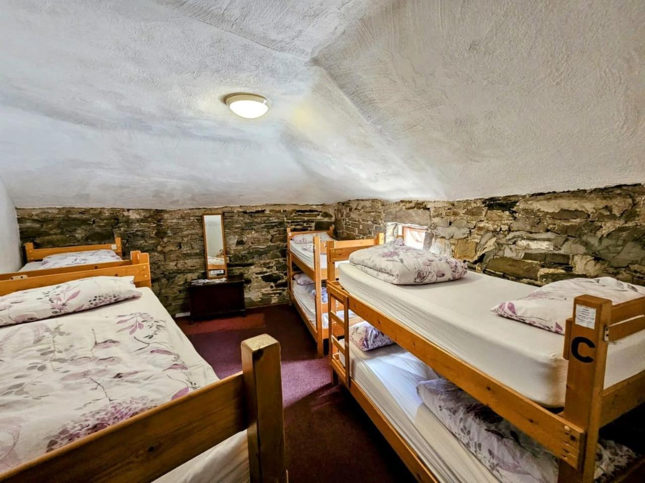 Old Mill Holiday Hostel Westport Bagian luar foto