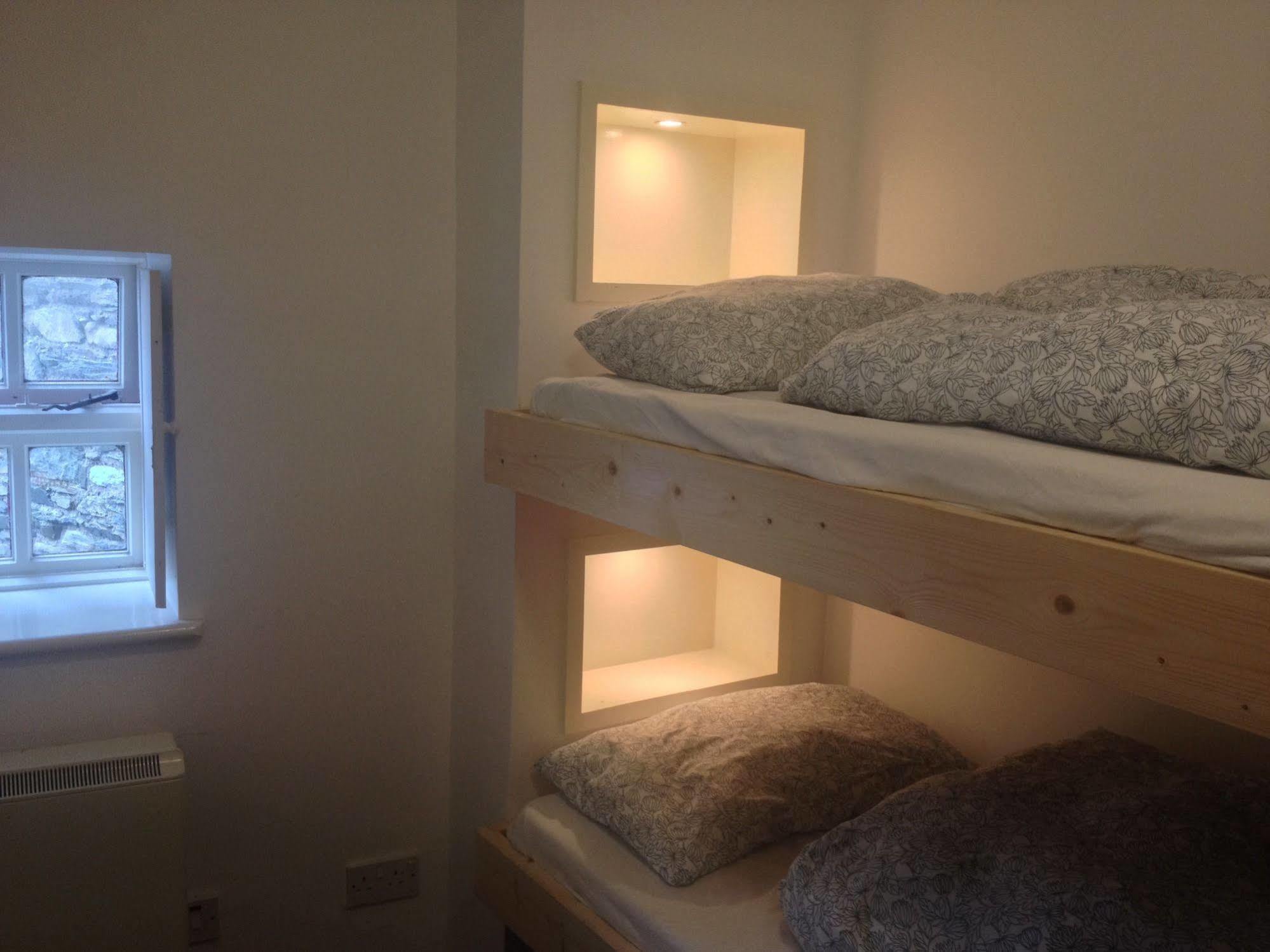 Old Mill Holiday Hostel Westport Bagian luar foto